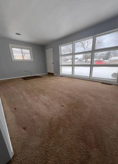 Main picture of 17222 Walter St
