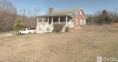 Main picture of 882 E Broad St