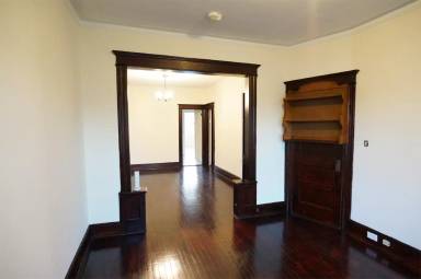 Main picture of 209 Wilkinson Ave
