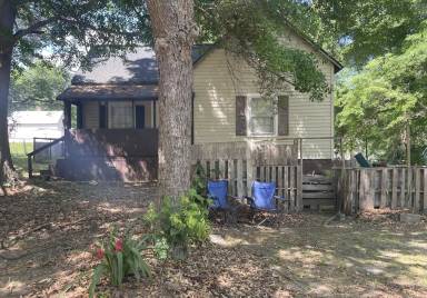 Main picture of 2 E 2nd St