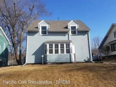 Main picture of 730 Wellington St SE