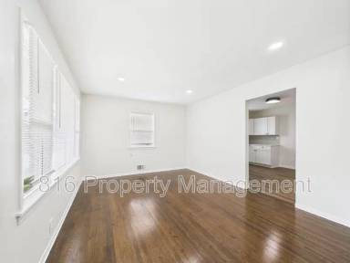 Main picture of 11214 E Lexington Ave