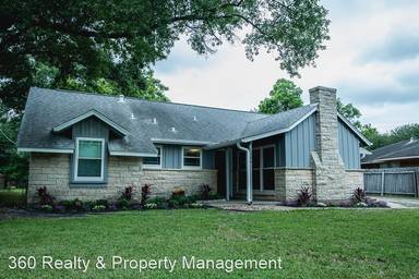Main picture of 1234 W 31st St