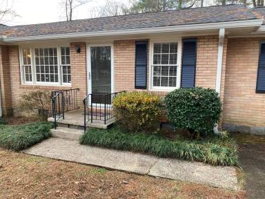 Main picture of 2667 Fox Hills Dr