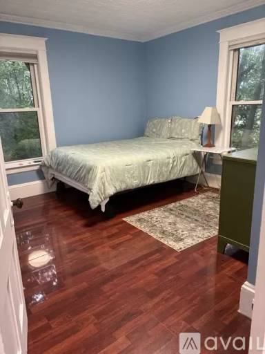 Main picture of 5 Light St