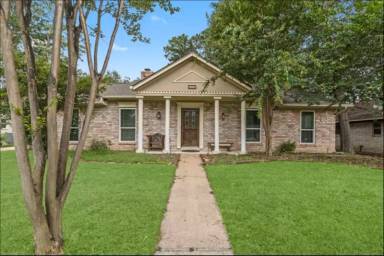 Main picture of 27233 Lana Ln