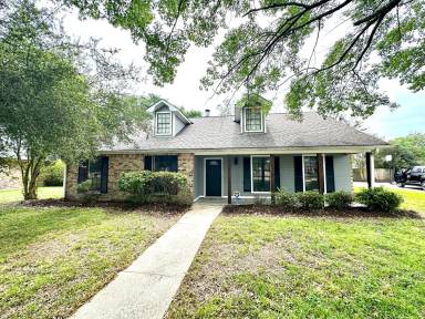 Main picture of 8147 John Newcombe Ave