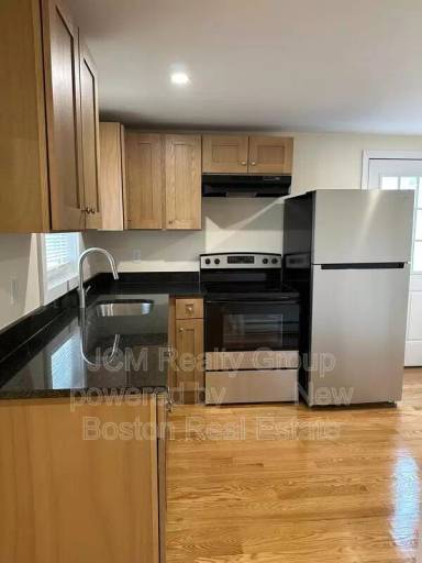 Main picture of 111 Main St