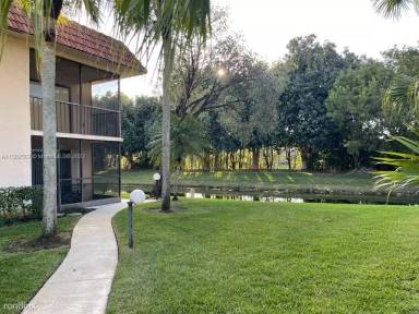 Main picture of 369 Lakeview Dr