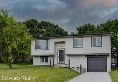 Main picture of 12962 Meredith Ave