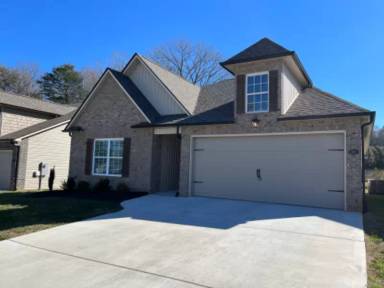 Main picture of 916 E Beaver Creek Dr