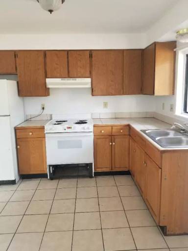 Main picture of 6774 Locust St