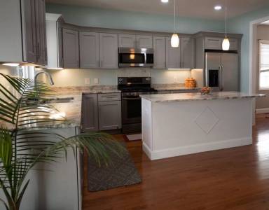 Main picture of 18 Equestrian Ln