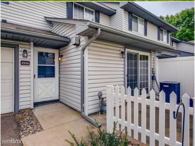 Main picture of 2556 Bedford Ct