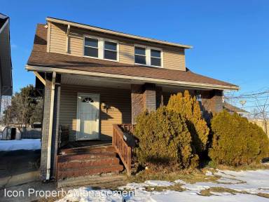 Main picture of 3851 Fairmount Blvd NE