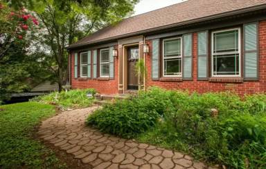 Main picture of 947 Cahal Ave