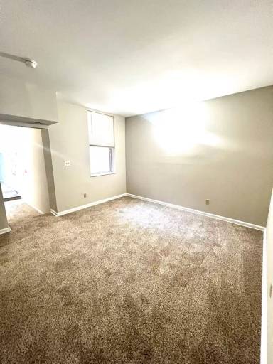 Main picture of 1951A Lynch St