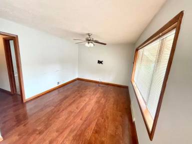 Main picture of 810 W 33rd Ave