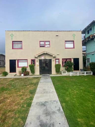 Main picture of 445 Chestnut Ave