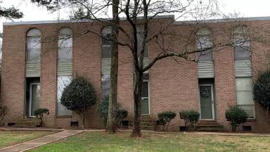 Main picture of 301 Eagle Rd