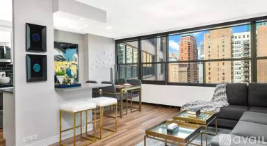 Main picture of 1120 S Michigan Ave