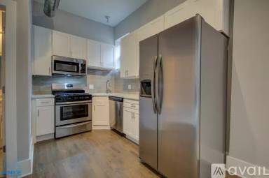 Main picture of 1040-1044 W 18th St