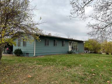 Main picture of 464 Van Ave