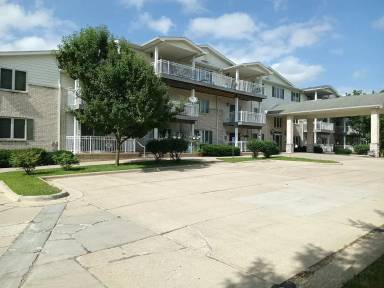 Main picture of 3721 Indianola Ave