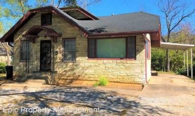 Main picture of 2528 SW Washburn Ave