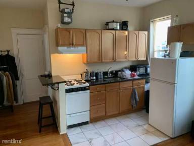 Main picture of 1193 Commonwealth Ave