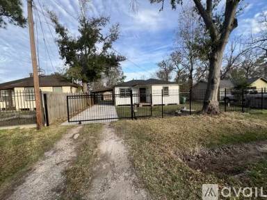 Main picture of 10438 Barnham St