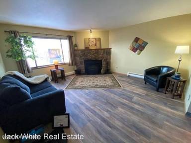 Main picture of 261 McCarrey St