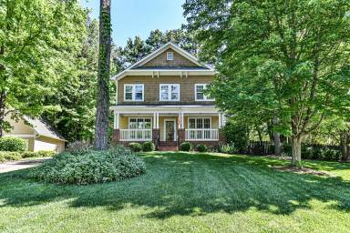 Main picture of 16408 Kelly Park Cir