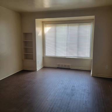 Main picture of 2255 Webb St