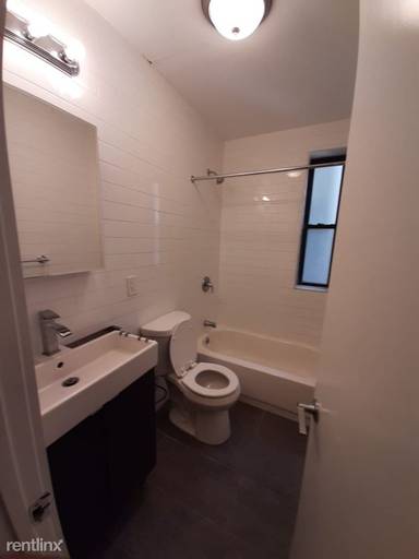 Main picture of 3111 Heath Ave