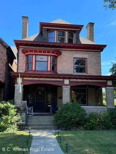 Main picture of 1029 Savannah Ave