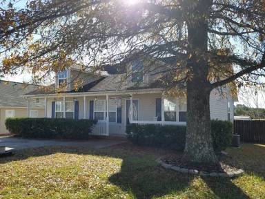 Main picture of 717 Kendall Green Rd