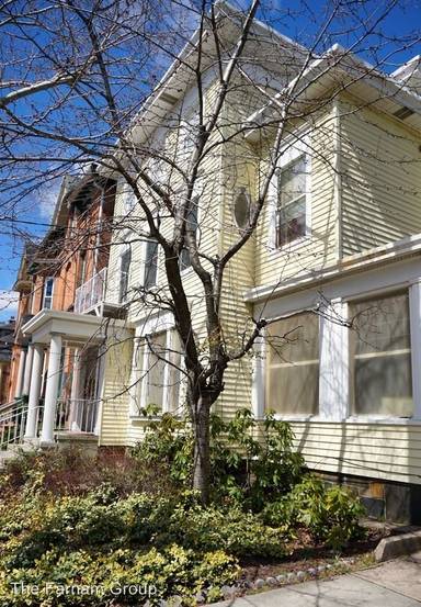 Main picture of 55 Trumbull St