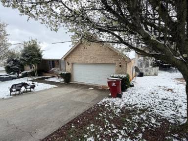 Main picture of 104 Laurel Cyn