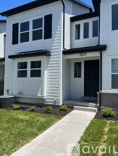 Main picture of 3740 W