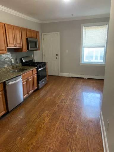 Main picture of 24 Seaver St