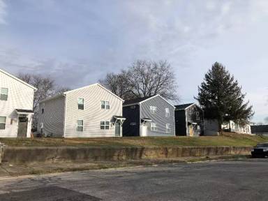 Main picture of 630 W Main St