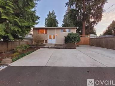 Main picture of 1209 NE 148th St