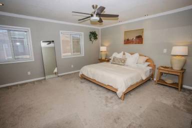 Main picture of 2818 Naples Ln