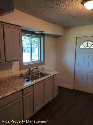Main picture of 7120 SW Woodcroft Way