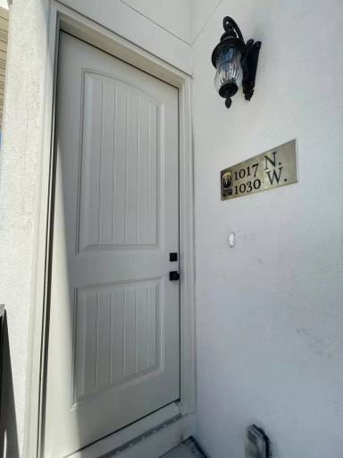 Main picture of 1006 - 1016 N 1030 W