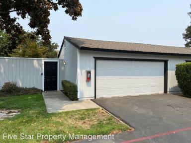 Main picture of 3400 Kingswood Dr