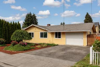 Main picture of 52353 SW 1st St