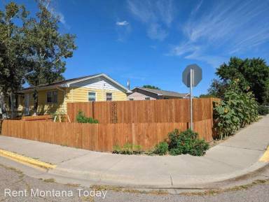 Main picture of 301 15th St W