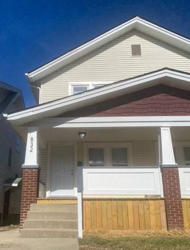Main picture of 832 Siebert St